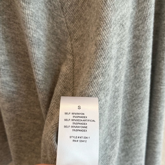 Nia Long Sleeve Batwing Midriff Crop Top in Heather Grey - Picture 9 of 10